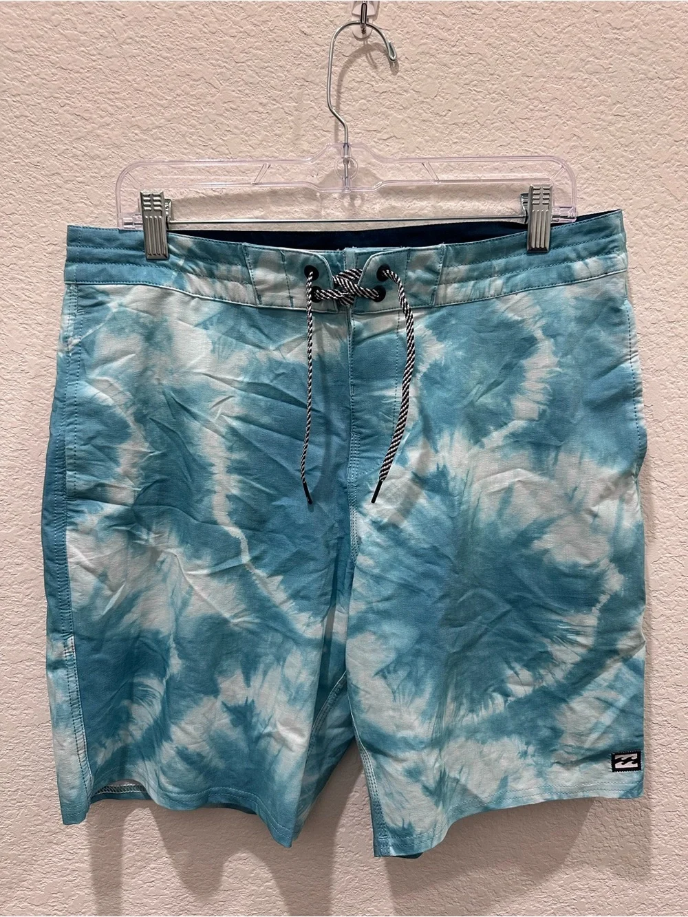 Billabong Recycler All Day Tie Dye Board Shorts Mens 32 Blue White Swim Trunks